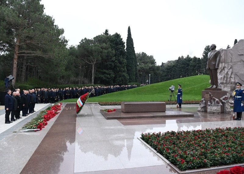 “AzərEnerji”də anım günü ilə bağlı tədbirlər keçirildi - FOTO